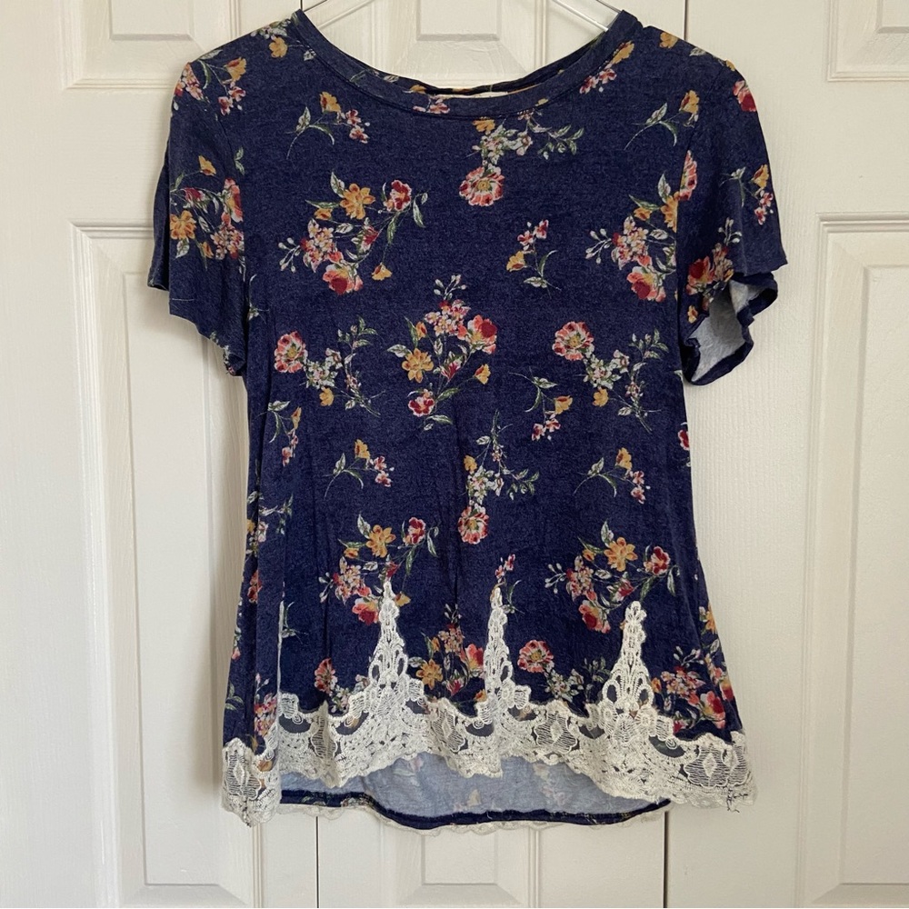 Rewind | Floral Lace Detail Boho Shirt